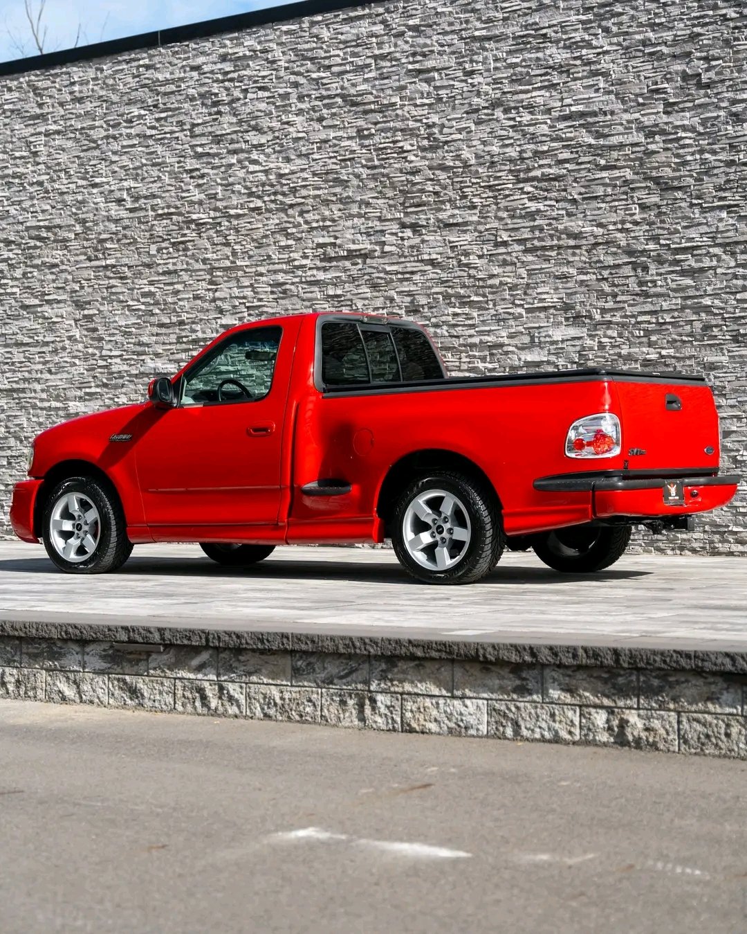 2002 FORD F-150 SVT LIGHTNING