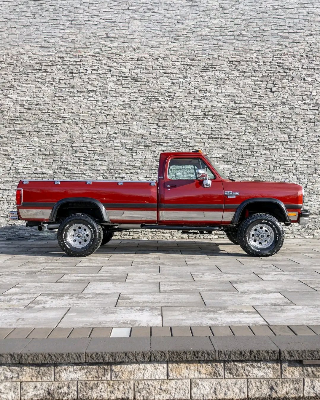 1993 Dodge Ram 250 4x4 - Image 9