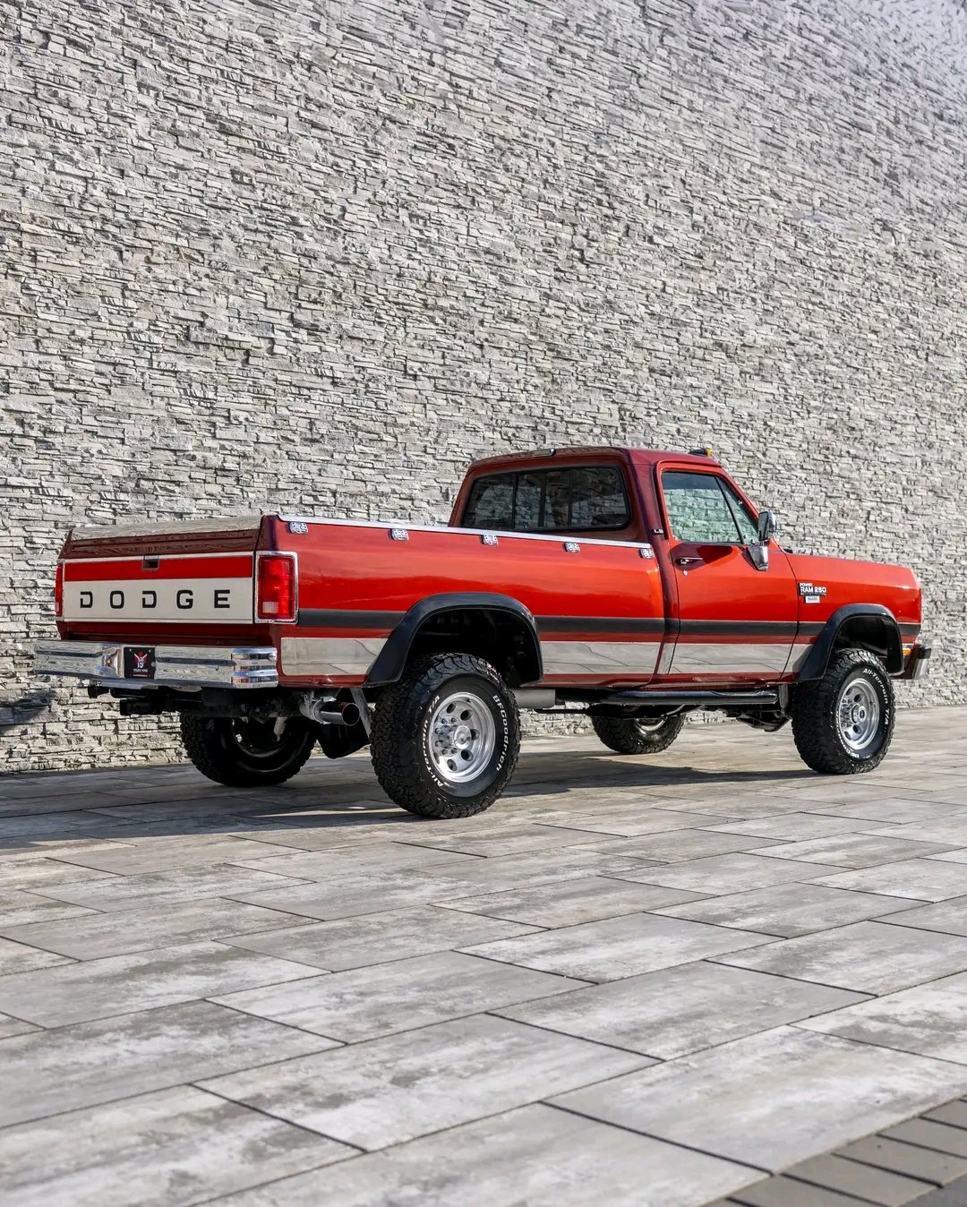 1993 Dodge Ram 250 4x4 - Image 2