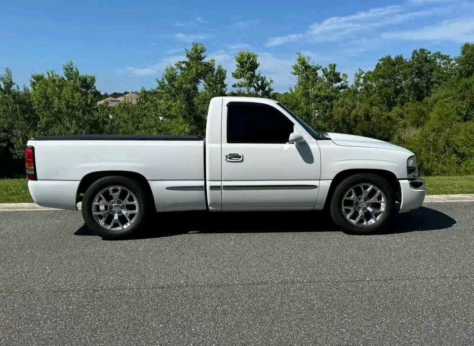 GMC 1500 Regular Cab • Truck • - Image 6