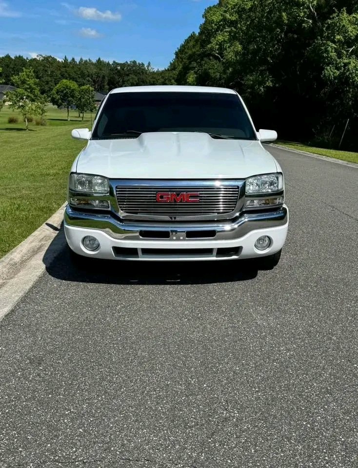 GMC 1500 Regular Cab • Truck • - Image 5